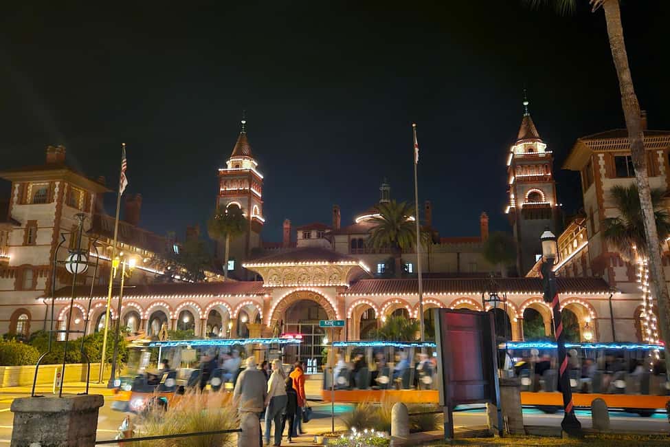 St Augustine: Nights of Lights Trolley Tour - The Light Up the Night voting: a small game with real payoff