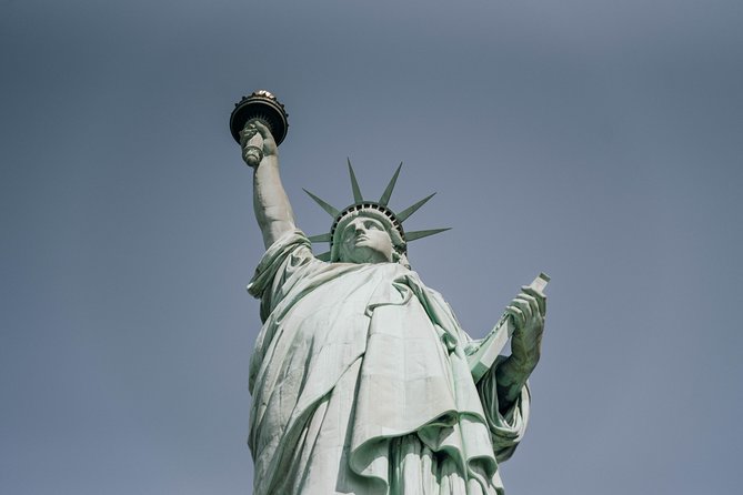 Statue of Liberty and Ellis Island Guided Tour with Ferry - The ferry ride to Liberty Island: skyline views with real atmosphere