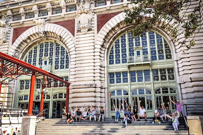 Statue of Liberty and Ellis Island Tour: All Options - Crowds and timing: when the tour feels smooth vs tight