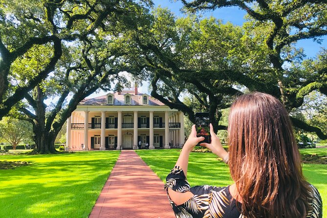 Swamp Boat Ride and Oak Alley Plantation Tour from New Orleans - From French Quarter to Bayou: The Rhythm of This Full-Day Combo