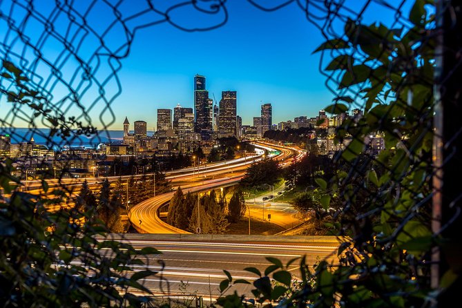 The Best of Seattle City Highlights Tour - Seattle Orientation: From a Festive Stop to UPS Waterfall Garden