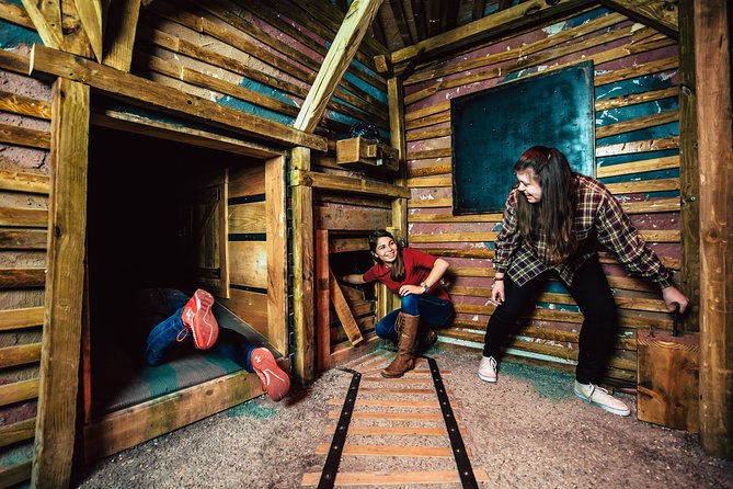 The Escape Game Orlando: Epic 60-Minute Adventures on I-Drive - Your Guide, Teamwork, and the Hint System