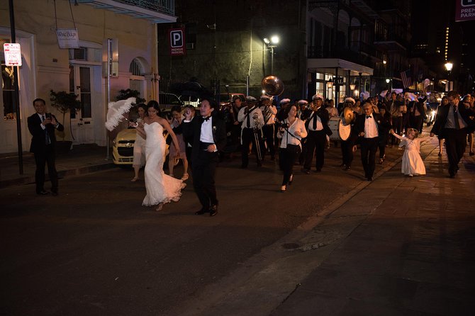 The Ghosts of New Orleans Tour - Your 90 Minutes: Timing, Walking Pace, and Group Size