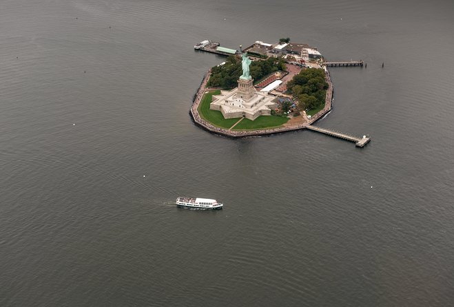 The Manhattan Helicopter Tour of New York - What the Helicopter Cabin Experience Feels Like