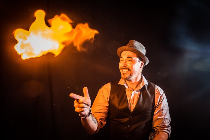 The Outta Control Magic Dinner Show in Orlando - The Outta Control Show: A fast, funny 90 minutes