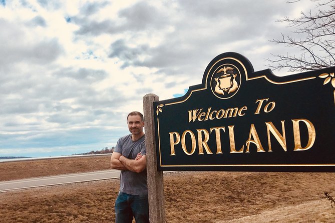 The Real Portland Tour: City and 3 Lighthouses Historical Tour with a Real Local - Longfellow, Portland Museum of Art, and Victoria Mansion Stops