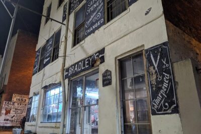 True Crime Pub Crawl - the Original Savannah Murder Tour - Stop 1: Mint to Be Mojito Bar and Bites and the tone-setting start
