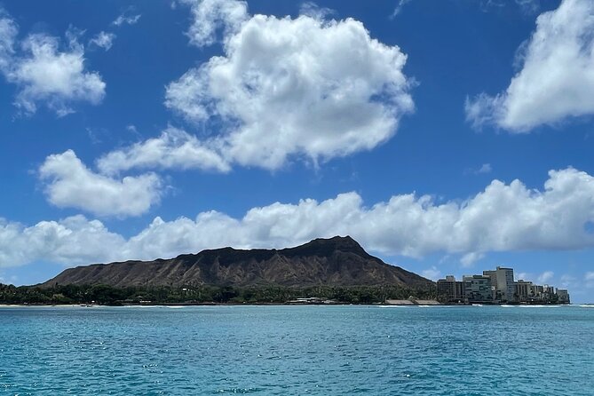 Turtle Canyon Snorkel Adventure in Waikiki, Oahu - After snorkeling: floating platforms, relaxing, and the BYOB detail