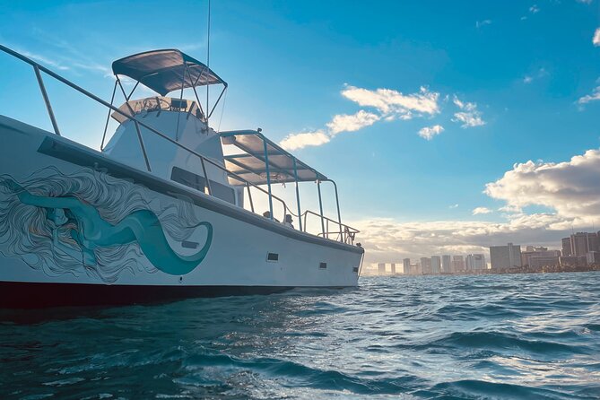 Turtle Canyon Snorkel Adventure in Waikiki, Oahu - What you’ll see underwater: turtles, angelfish, and lots of reef fish