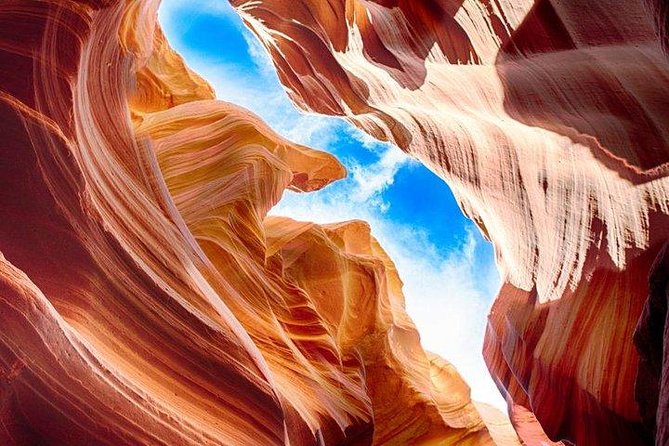 Upper Antelope Canyon Ticket - What the Navajo guide adds: stories plus hands-on camera help