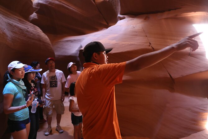 Upper Antelope Canyon Tour-AACT - The ride, the meeting point, and staying calm at check-in