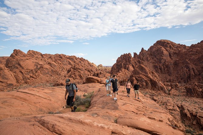 Valley of Fire Guided Hike from Las Vegas - What’s included, and what you should bring anyway