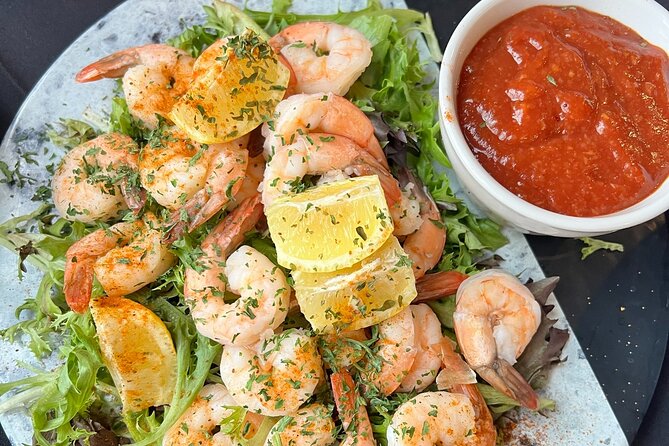 VIP Jazz Dinner Cruise with Private Tour and Open Bar Option - What to expect from the ship experience: Views, decks, and pacing