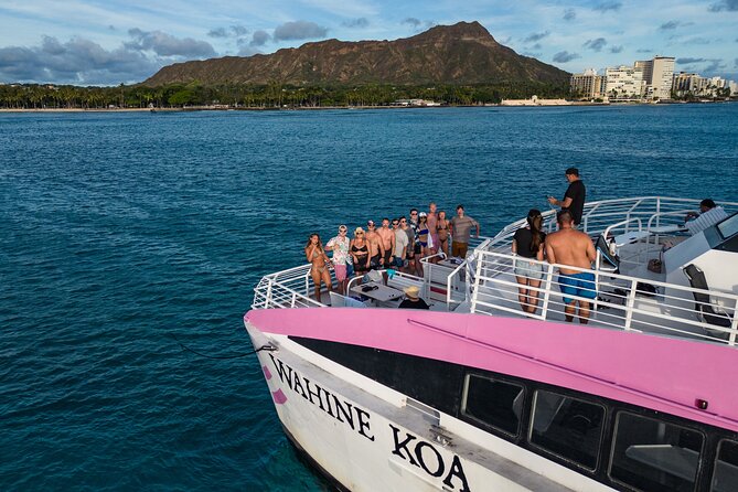 Waikiki: Friday Night Fireworks Catamaran Cruise - Friday Night Fireworks From the Water: The Value of a 1h45 Sail