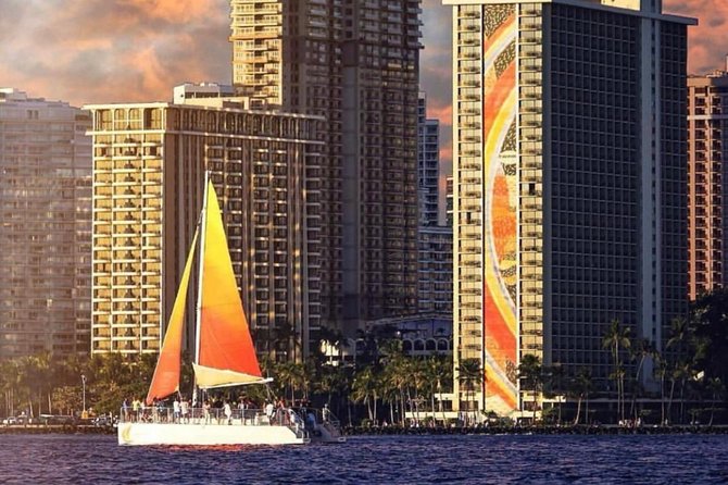 Waikiki Sunset Cocktail Sail with Open Bar - Quick hits before you go