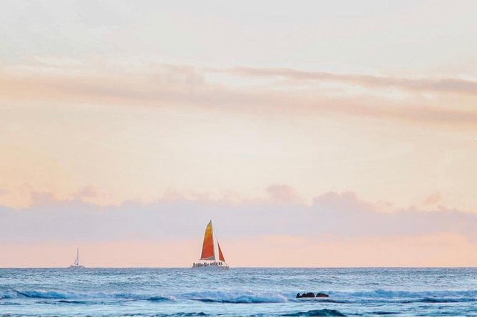 Waikiki Sunset Cocktail Sail with Open Bar - 90 minutes on the water: what you’ll actually do
