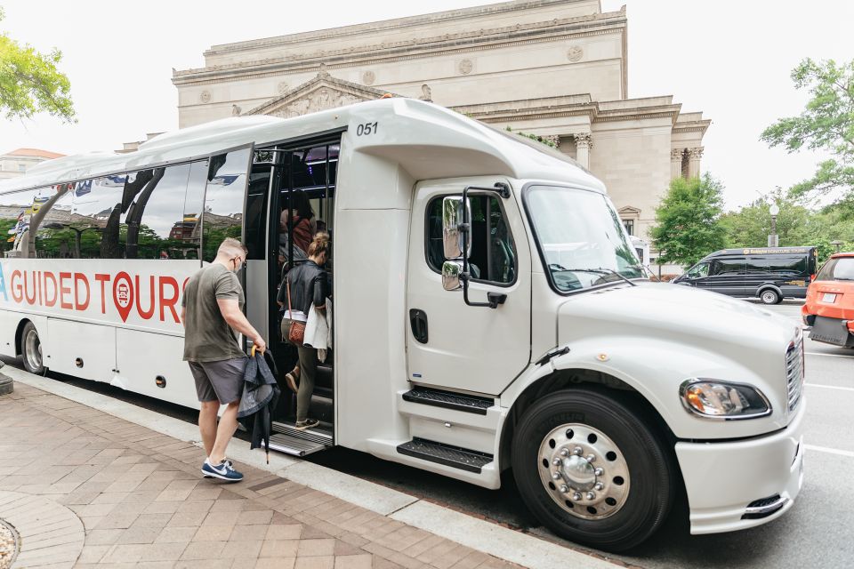Washington, DC: Full-Day Tour with a Scenic River Cruise - Lunch by the Georgetown waterfront in summer