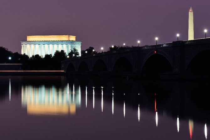 Washington DC Moonlight Tour by Electric Cart - MLK Memorial Time, Lincoln Memorial Photos, and Short Memorial Stops