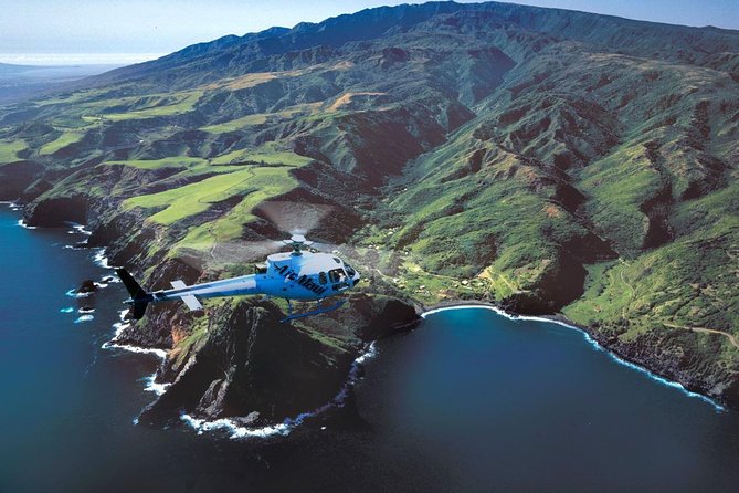 West Maui and Molokai Special 45-Minute Helicopter Tour - Your view plan: where you sit matters in a 6-seat cabin