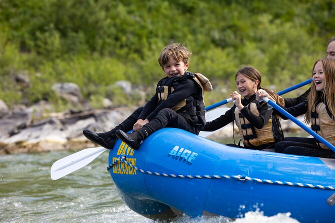 Whitewater Rafting in Jackson Hole : Family Standard Raft - What to wear and pack so you don’t ruin the day