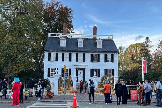Wicked Awesome Tours: Witch Trial History and Salem Haunts! - Stop 4: The Salem Museum and the Merchant Inn Spook Factor
