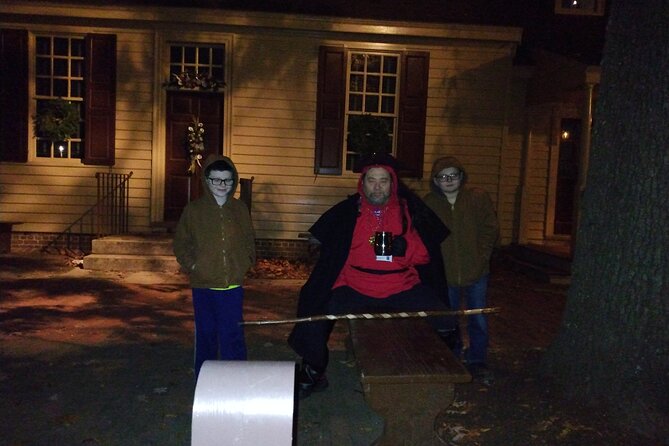 Williamsburg Ghosts, Witches and Pirates Tour - Pirates Beyond Blackbeard: Anne Bonny, Mary Reed, and Calico Jack