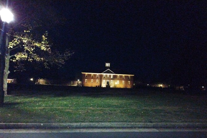 Williamsburg Ghosts, Witches and Pirates Tour - Add-Ons and Props: EMF Rentals and Light-Up Gear