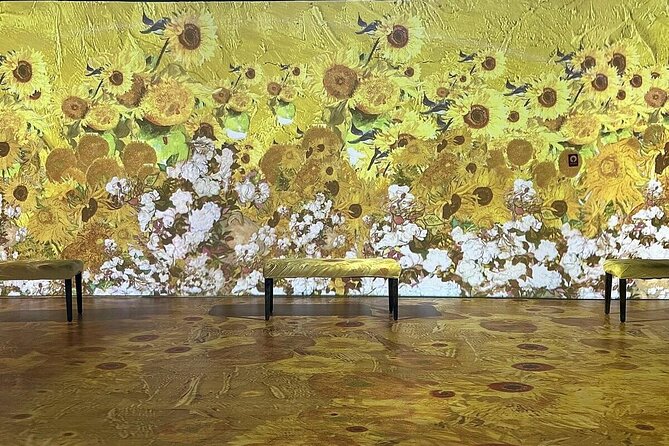 Wizard of OZ Museum tour - Should you book the Wizard of Oz Museum and Van Gogh?