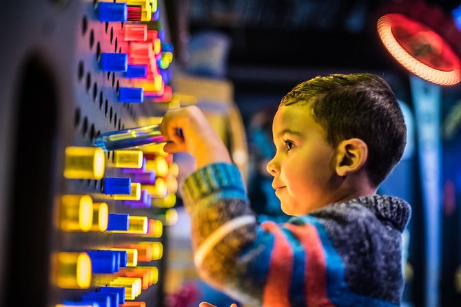 WonderWorks Orlando - The “Two Floors + Big Attractions” Way to Do It